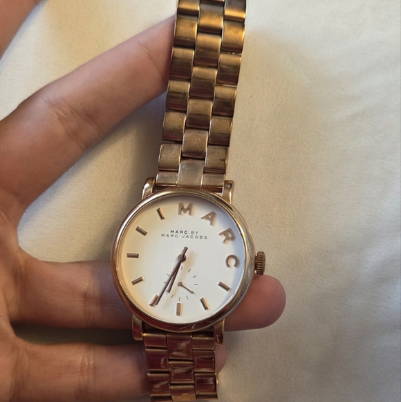 Marc By Marc Jacobs MBM3247 Rose Gold Women's Watch PRICE FIRM - Picture 2 of 8